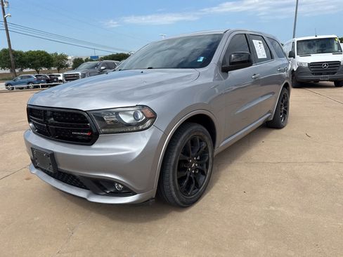 Used 2019 Dodge Durango SXT RWD image 3