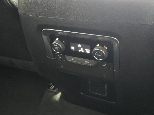 Used 2026 Chevrolet Suburban Premier AWD/4WD image 19