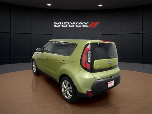 Used 2014 Kia Soul + image 3