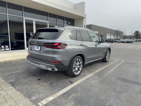New 2026 BMW X5 xDrive50e image 3