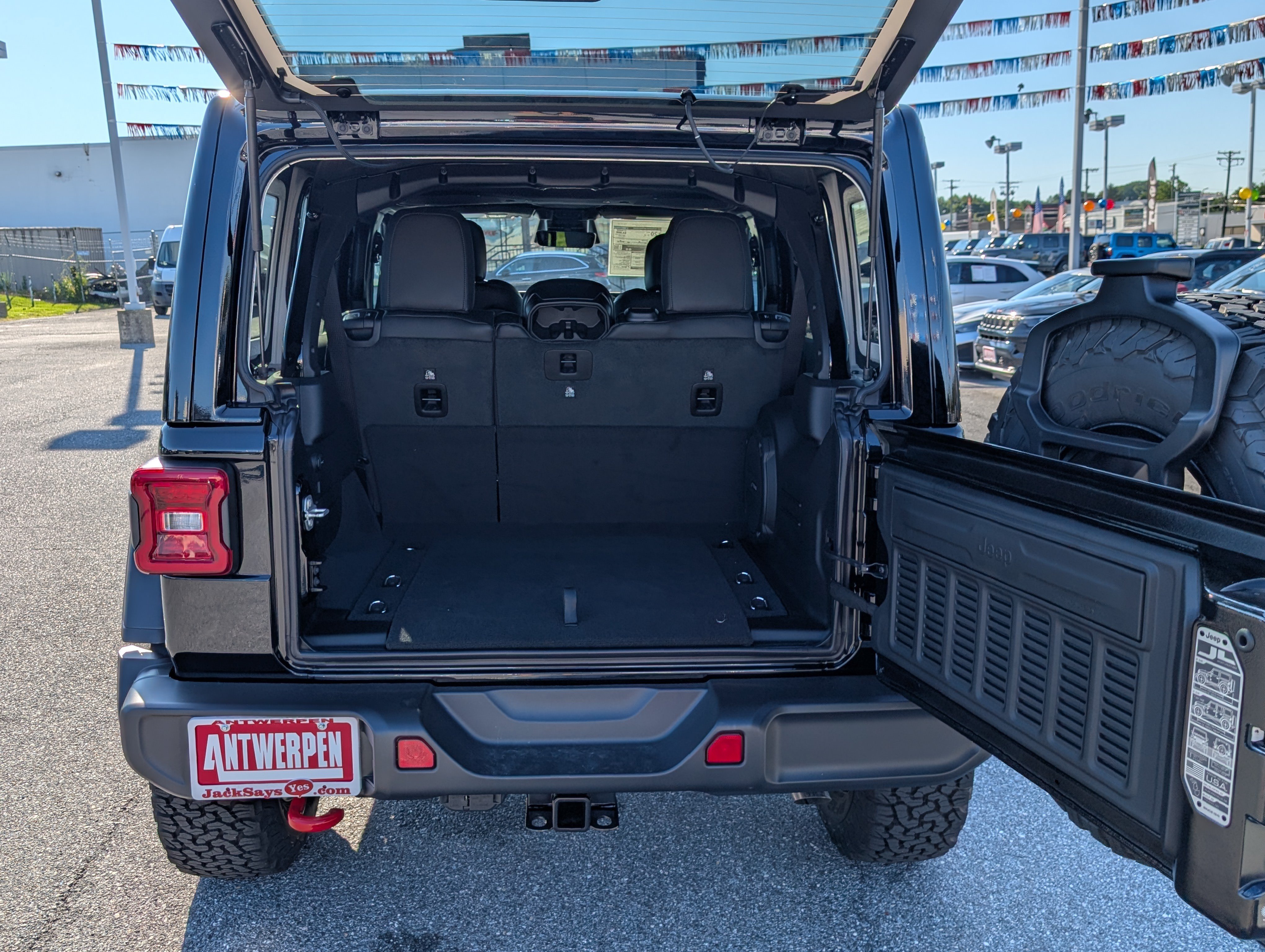 New 2026 Jeep Wrangler Unlimited Rubicon AWD/4WD image 12