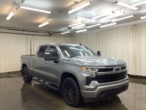 Used 2024 Chevrolet Silverado 1500 RST w/ Max Trailering Package AWD/4WD image 3