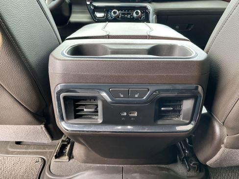 Used 2024 GMC Sierra 1500 Denali AWD/4WD image 23