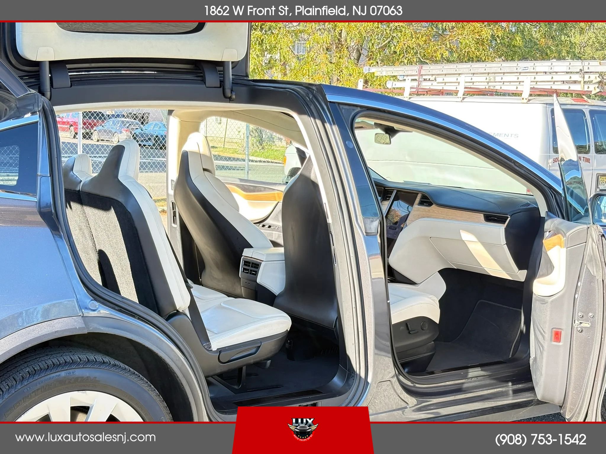 Used 2018 Tesla Model X 75D AWD/4WD image 18