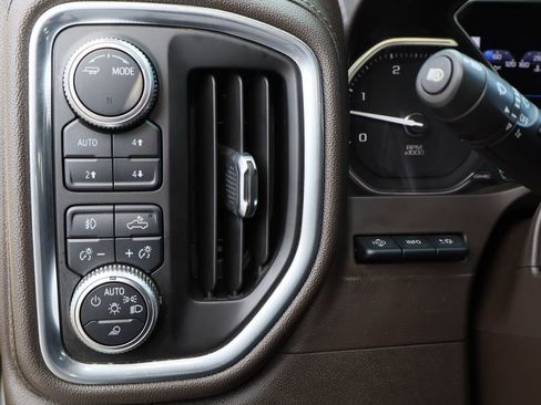 Used 2020 GMC Sierra 2500 Denali w/ Denali Ultimate Package image 12