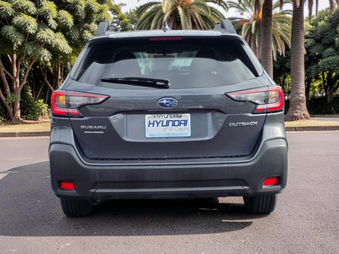 Used 2023 Subaru Outback Premium AWD/4WD image 6