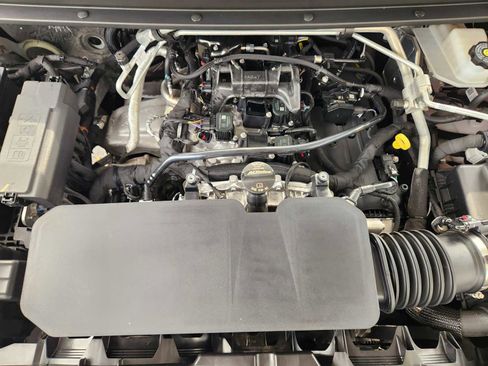 Certified 2024 Chevrolet Colorado W/T image 30