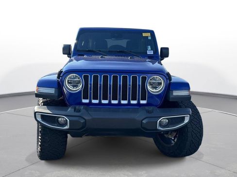 Used 2019 Jeep Wrangler Unlimited Sahara AWD/4WD image 3
