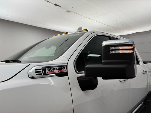 New 2025 GMC Sierra 2500 Denali w/ Denali Reserve Package image 16
