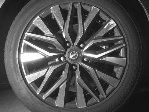 Used 2024 Nissan Altima 2.5 SV image 13