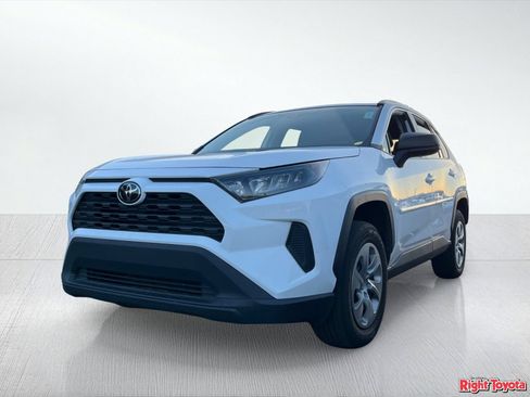 Certified 2021 Toyota RAV4 LE AWD/4WD image 2
