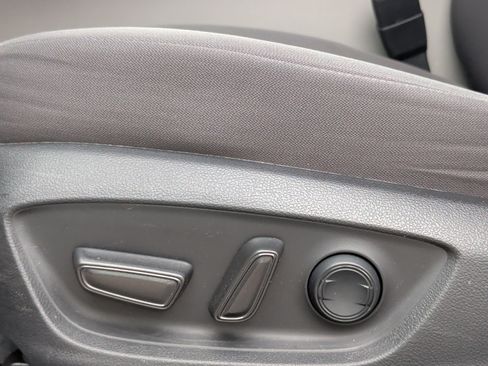 Used 2022 Toyota Camry LE image 31