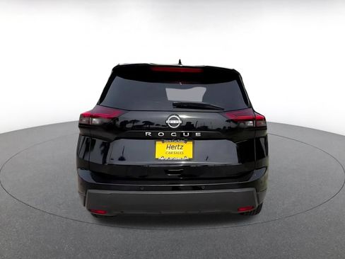 Used 2025 Nissan Rogue SV FWD image 12
