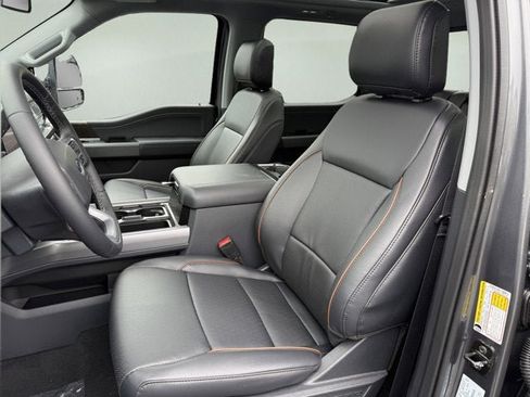 New 2026 Ford F250 Lariat w/ Black Appearance Package AWD/4WD image 9