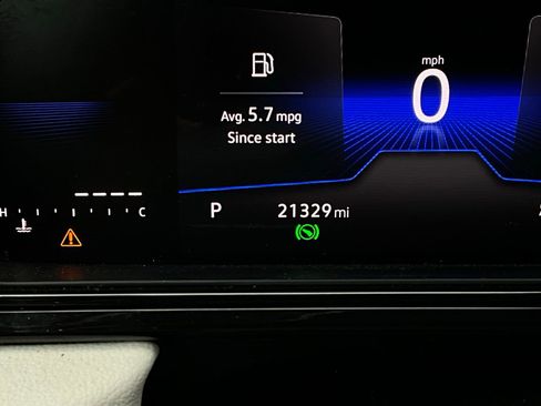 Used 2025 Volkswagen Taos S image 37