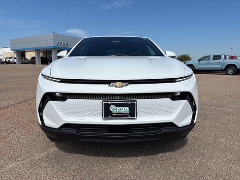 New 2026 Chevrolet Equinox EV LT image 8