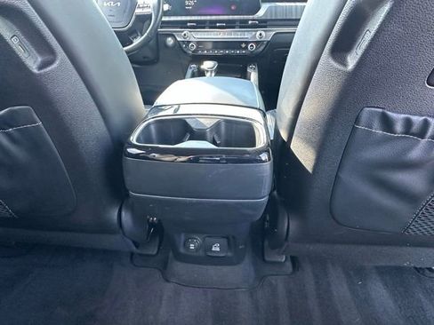 Used 2024 Kia Telluride SX Prestige AWD/4WD image 32