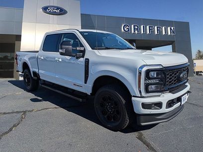New 2026 Ford F350 Lariat w/ Black Appearance Package