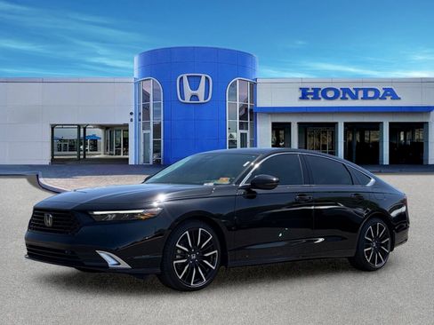 New 2026 Honda Accord Touring image 2