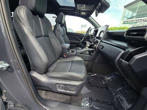 New 2026 Toyota 4Runner Limited AWD/4WD image 11