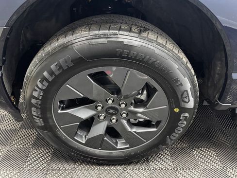 Used 2023 Ford F150 Lightning Lariat w/ Equipment Group 511A High image 21