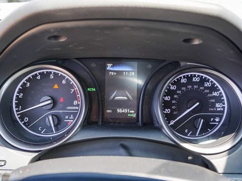Used 2021 Toyota Camry SE w/ Convenience Package FWD image 25