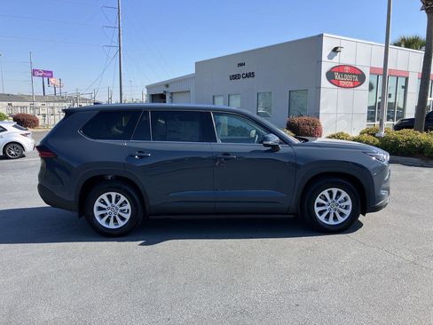 New 2026 Toyota Grand Highlander XLE image 6