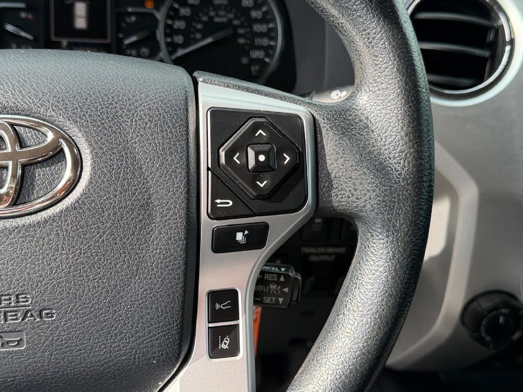 Used 2018 Toyota Tundra SR5 w/ SR5 Upgrade Package AWD/4WD image 17