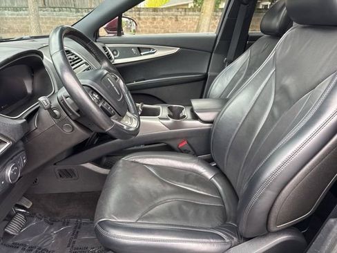 Used 2019 Lincoln Nautilus Reserve image 13