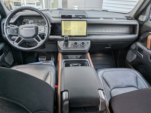 Used 2023 Land Rover Defender 130 X image 23