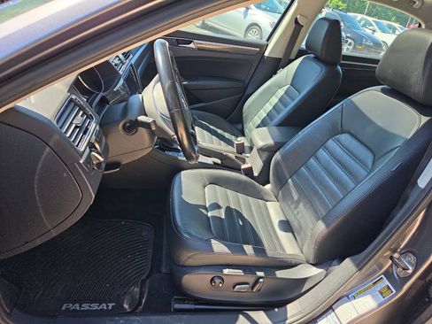 Used 2016 Volkswagen Passat 1.8T FWD image 15