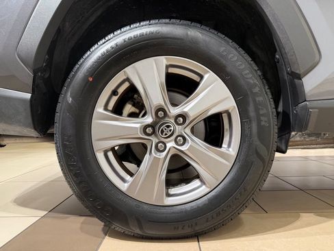 Certified 2025 Toyota RAV4 LE AWD/4WD image 9