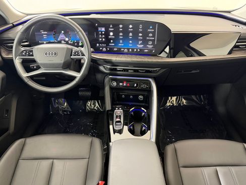 Certified 2025 Audi Q5 Premium w/ Convenience Package AWD/4WD image 14