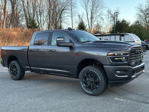 New 2026 RAM 2500 Laramie AWD/4WD image 2