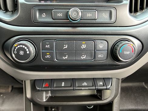 Used 2020 Chevrolet Colorado W/T image 17