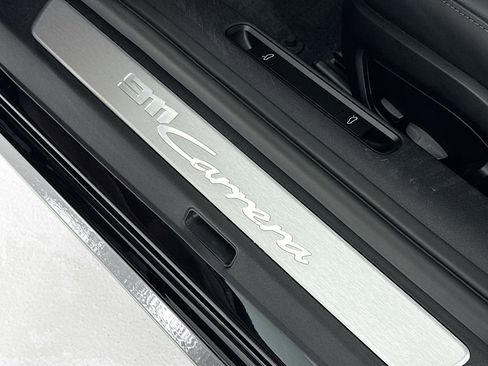 Certified 2025 Porsche 911 Carrera image 13