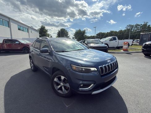 Used 2019 Jeep Cherokee Limited AWD/4WD image 4