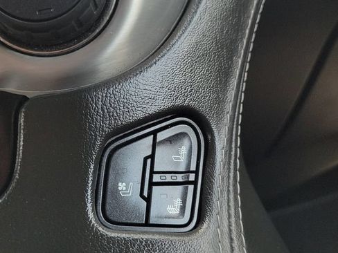 Used 2018 GMC Yukon XL SLT w/ Premium Edition AWD/4WD image 35