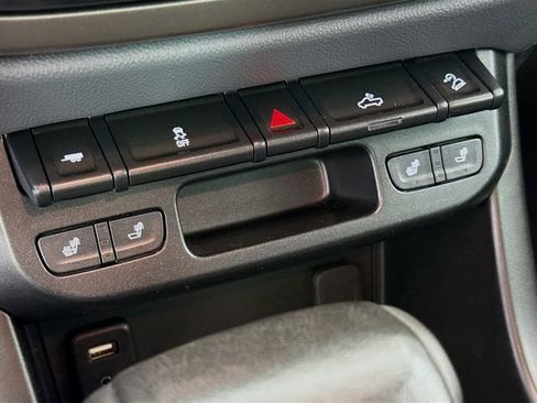Used 2018 Chevrolet Colorado Z71 w/ Centennial Edition AWD/4WD image 33