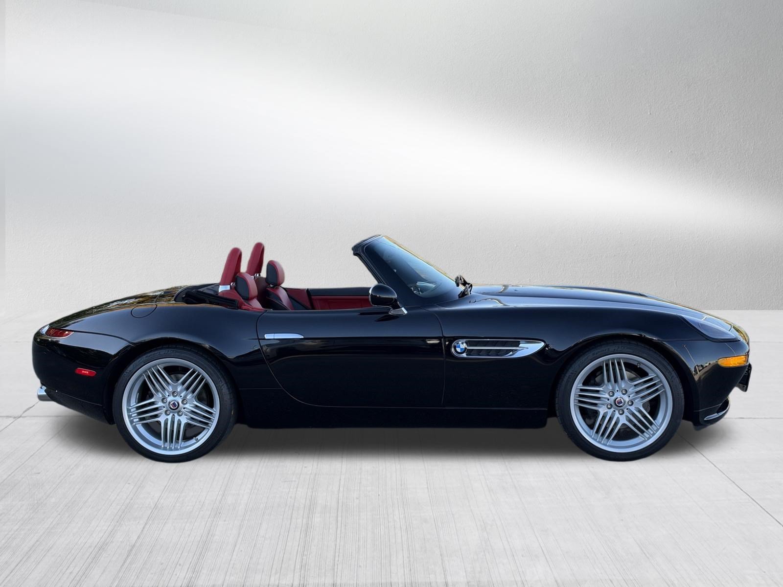 Used 2003 BMW Z8 RWD image 8