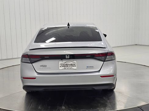 Used 2024 Honda Accord Sport image 4