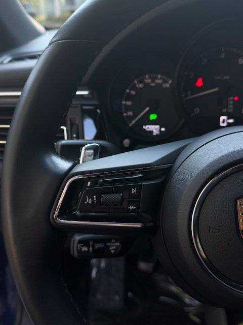 Used 2023 Porsche Macan AWD/4WD image 20