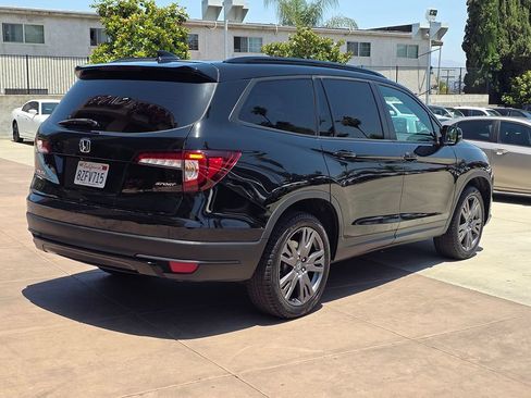 Used 2022 Honda Pilot Sport image 11