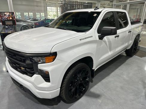 Used 2024 Chevrolet Silverado 1500 Custom RWD image 12