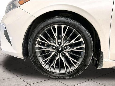 Used 2022 Kia Forte GT-Line w/ GT-Line Premium Package FWD image 8
