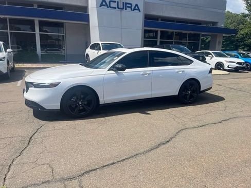 Used 2025 Honda Accord Sport image 35