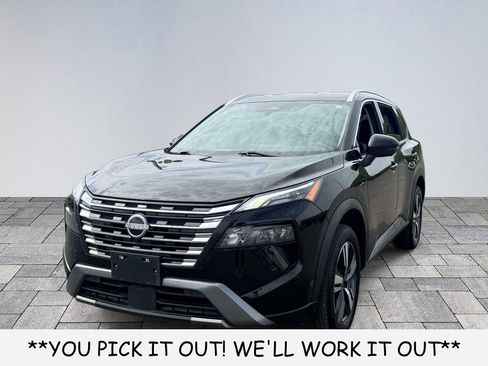 Used 2024 Nissan Rogue SL AWD/4WD image 3