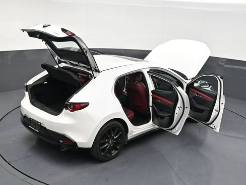 Used 2022 MAZDA MAZDA3 s image 33