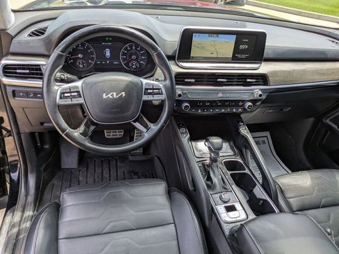 Used 2022 Kia Telluride SX w/ SX Prestige Package image 14