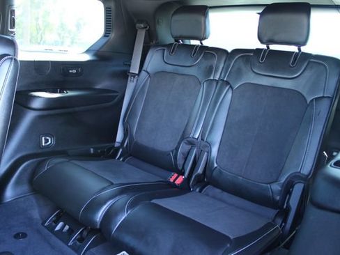 Used 2025 Jeep Grand Cherokee L Altitude AWD/4WD image 40